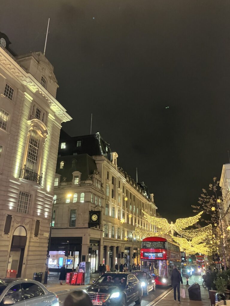 ロンドン市内の夜の風景