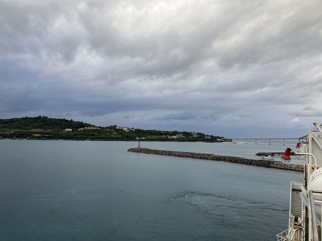 本部港の対岸にある瀬底島