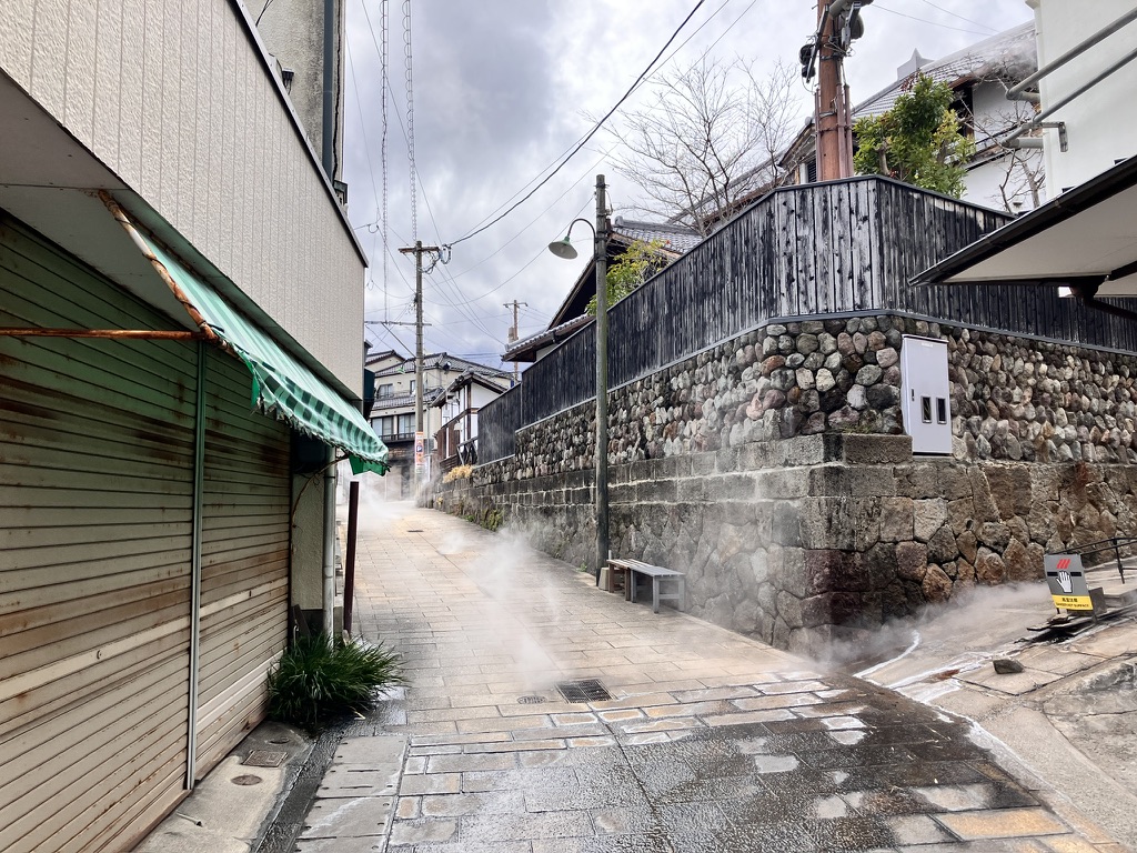 鉄輪温泉地区の路地