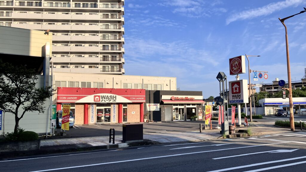 ホテルの眼の前にあるコインランドリー