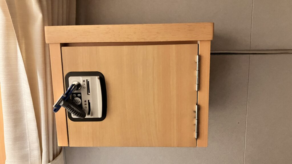 返却式のコインロッカー(貴重品をいれるのに便利でした)