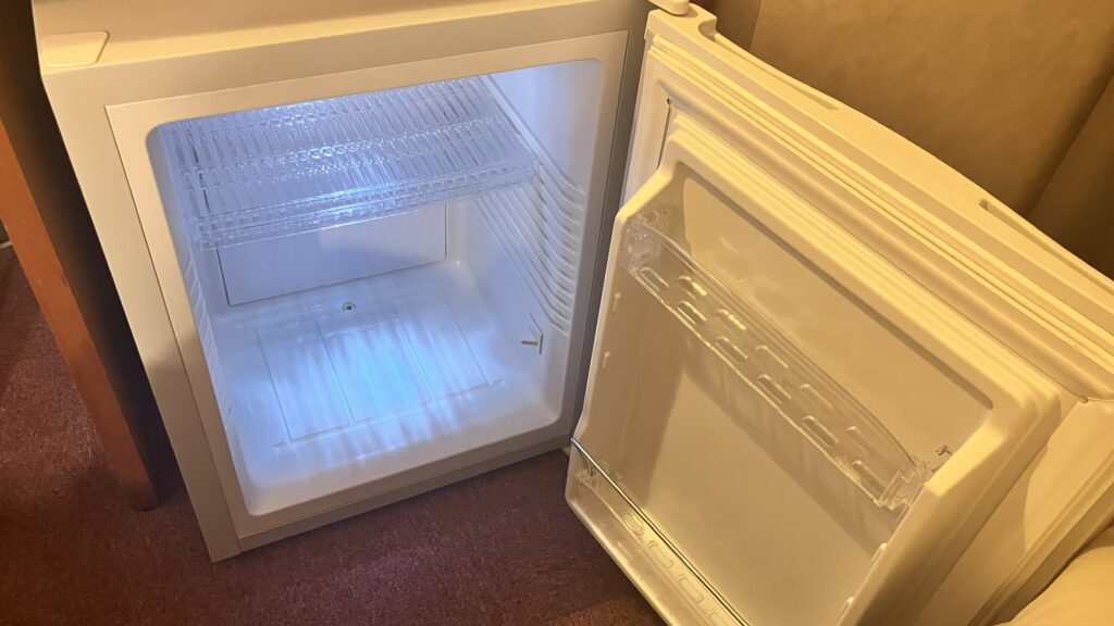 客室の冷蔵庫