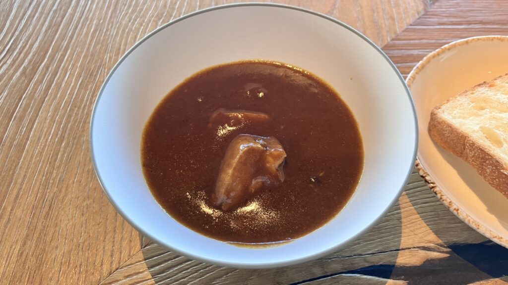 さつまの地鶏を使用したカレー　