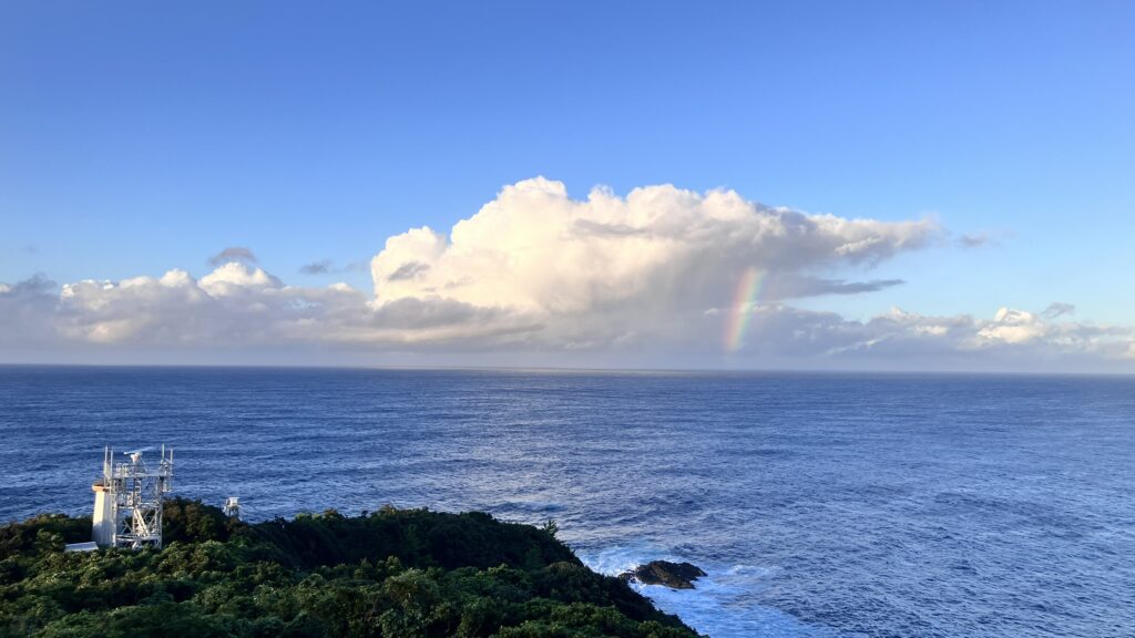 朝に出ていた虹の風景
